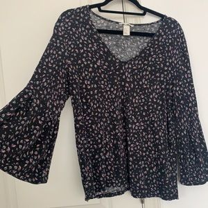 Bell Sleeved Floral Top from H&M